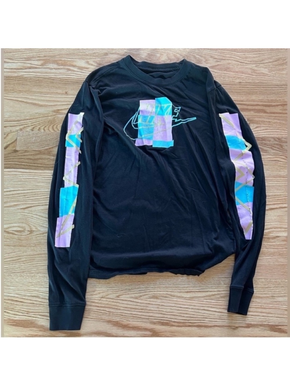 Nike black long sleeve soft shirt pink blue 80’s vibe vintage medium top M